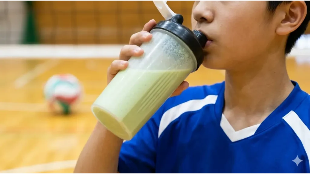 身長を伸ばすために栄養管理と成長期サポート飲料を習慣にする中学生男子。